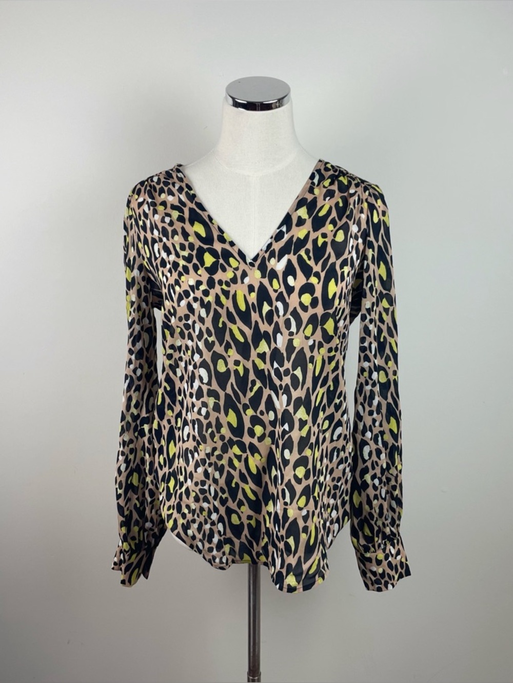 Trina Turk Black Tan Yellow Leopard Animal Print Silk Blouse Top Women Medium